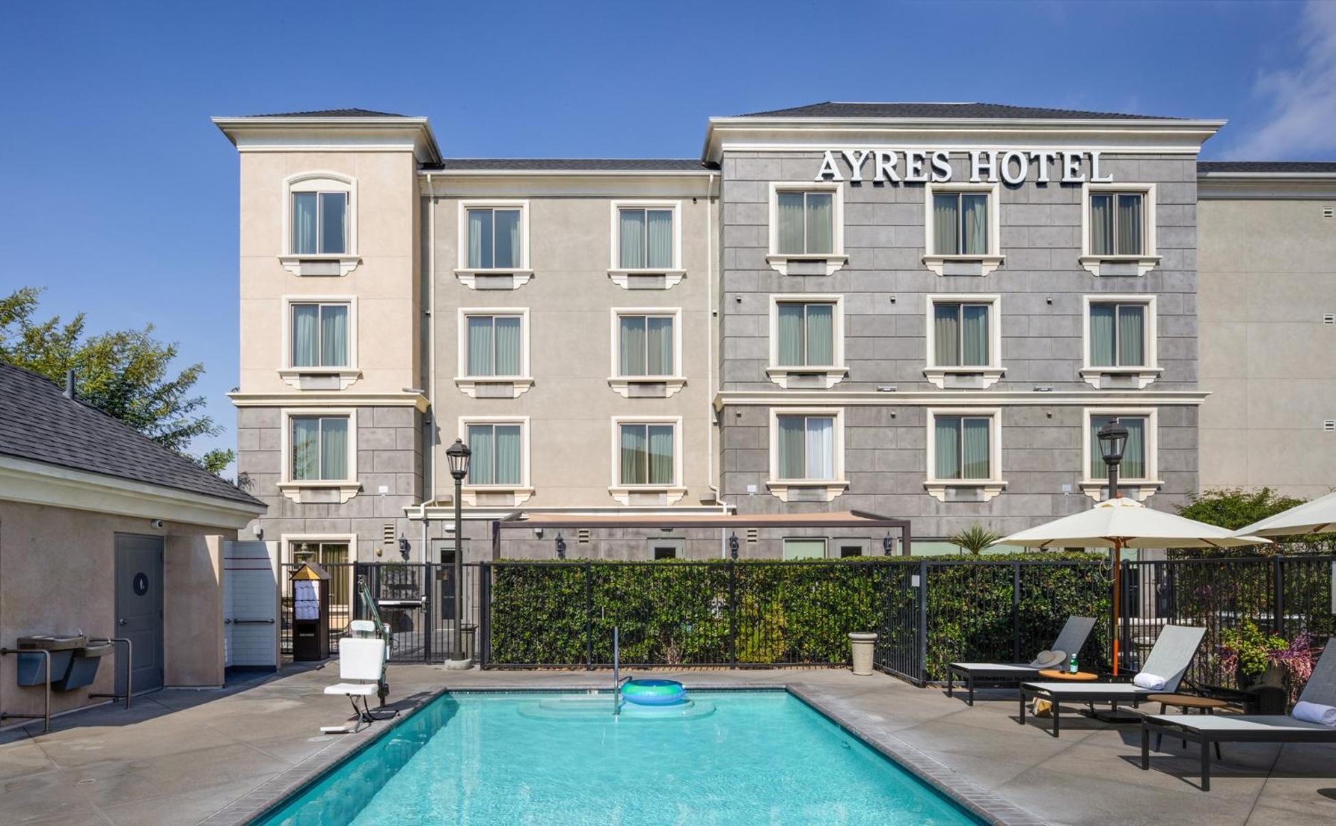 Ayres Hotel Fountain Valley - Huntington Beach Exterior photo